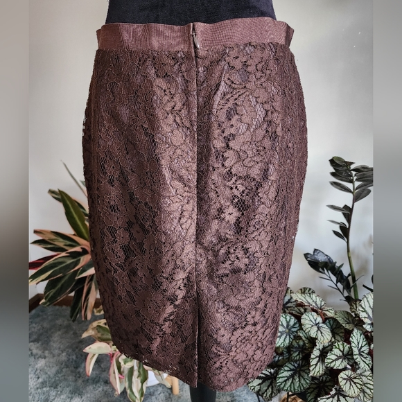 LOFT pencil skirt, size 6, brown - Picture 2 of 5